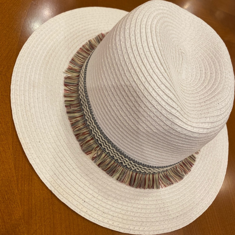 Chico’s Chic brand new hat